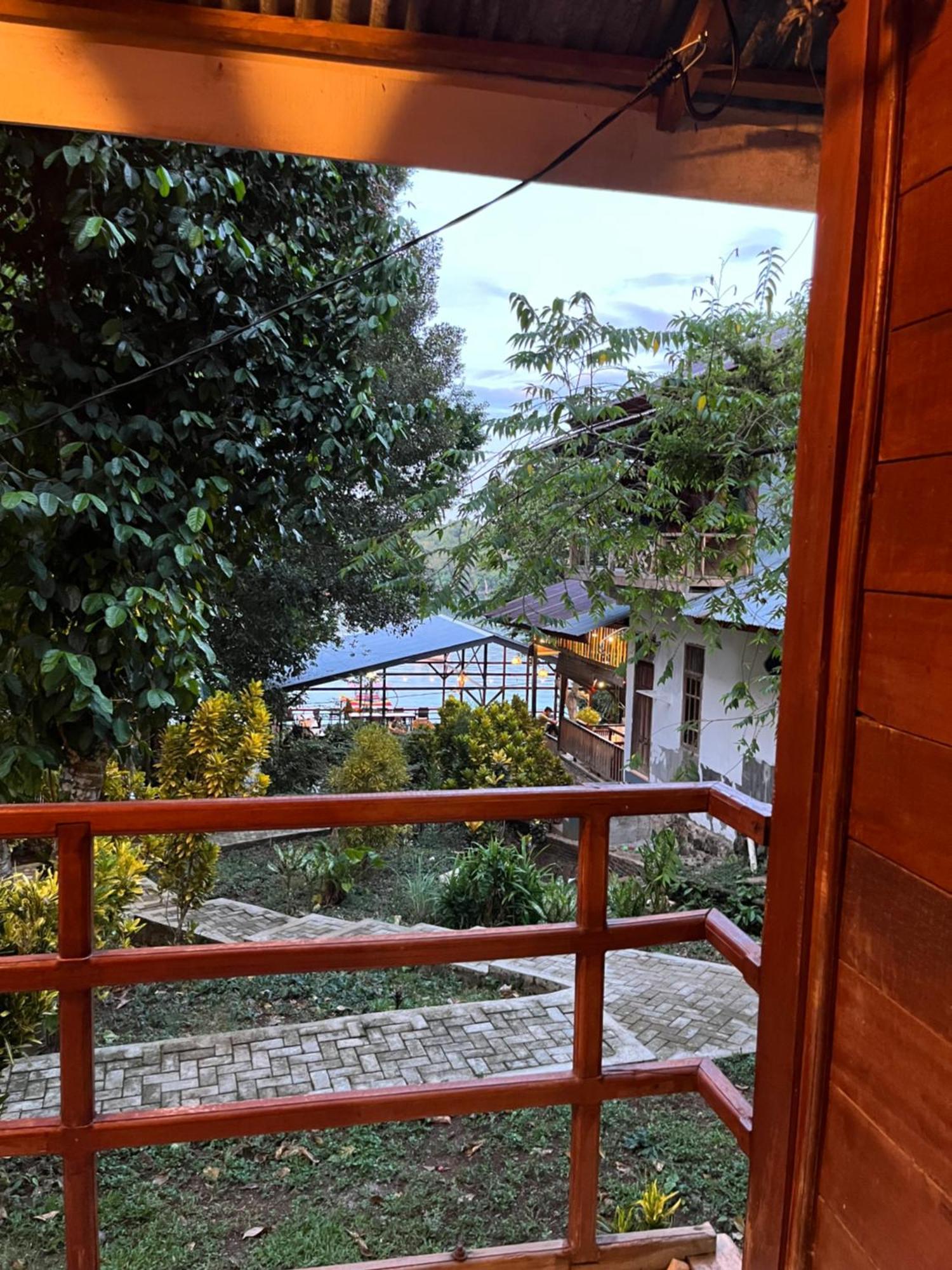 Olala Bungalows And Restaurant Sabang  Exterior photo