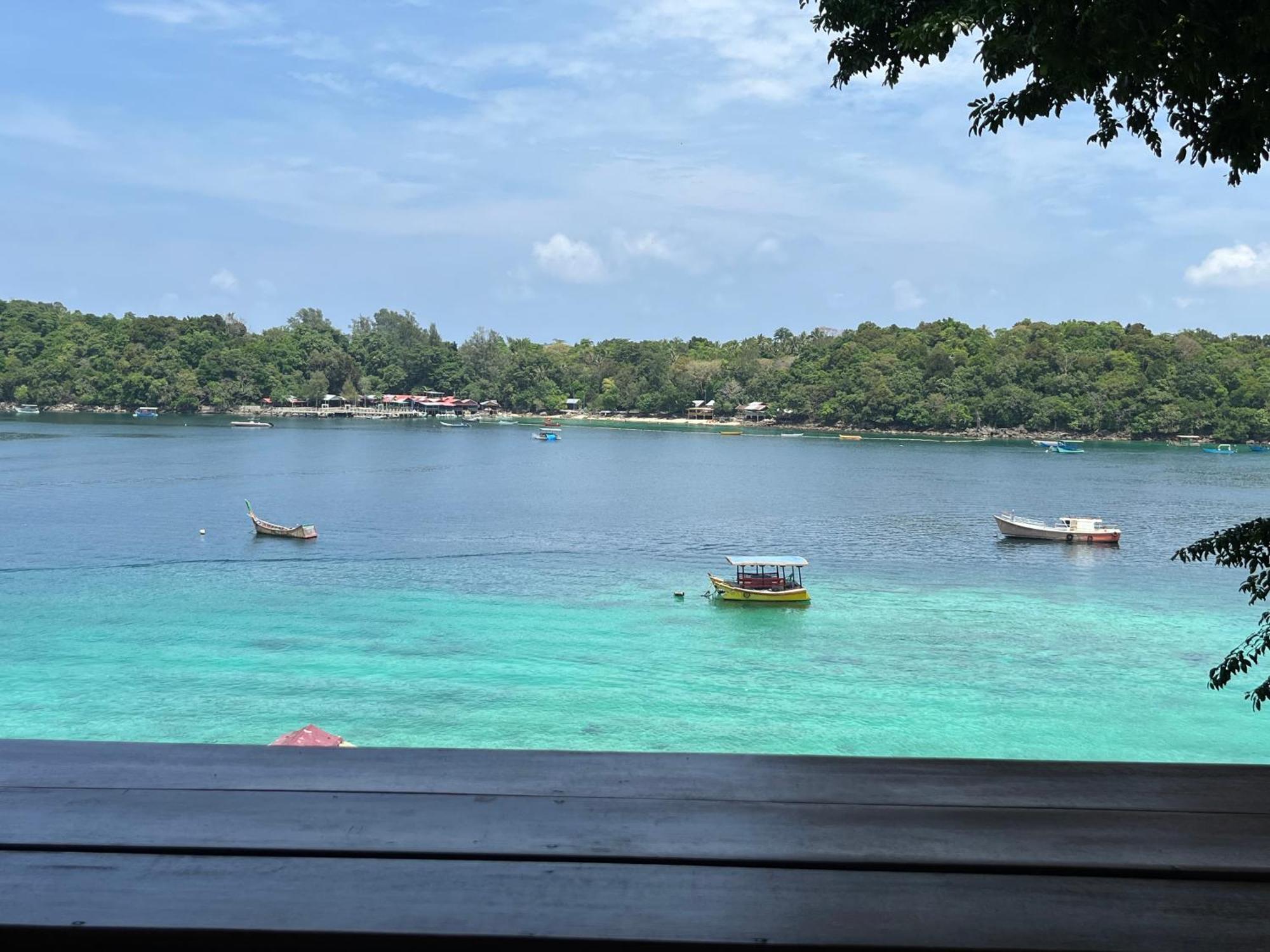 Olala Bungalows And Restaurant Sabang  Exterior photo