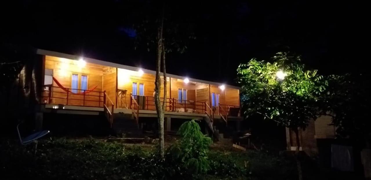 Olala Bungalows And Restaurant Sabang  Exterior photo